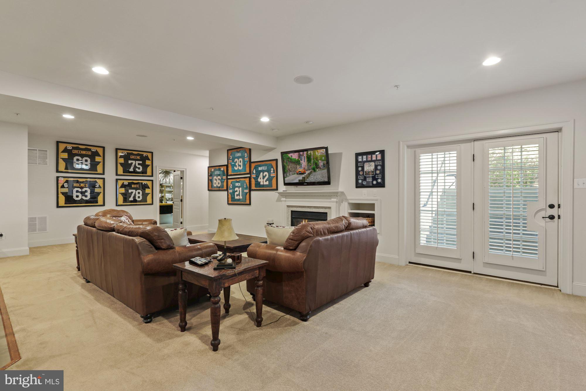 ROBERTS LANDING - Residential