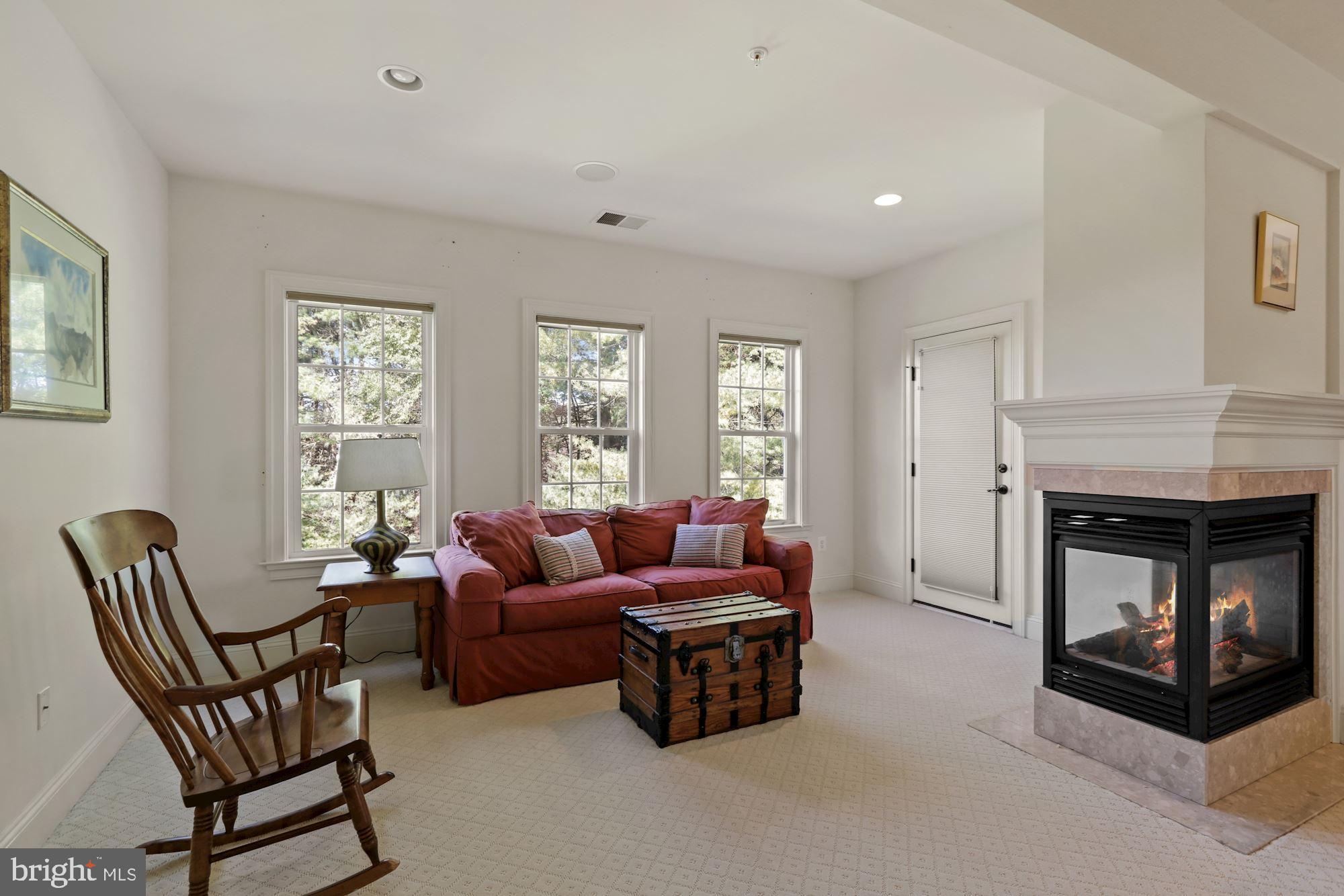 ROBERTS LANDING - Residential