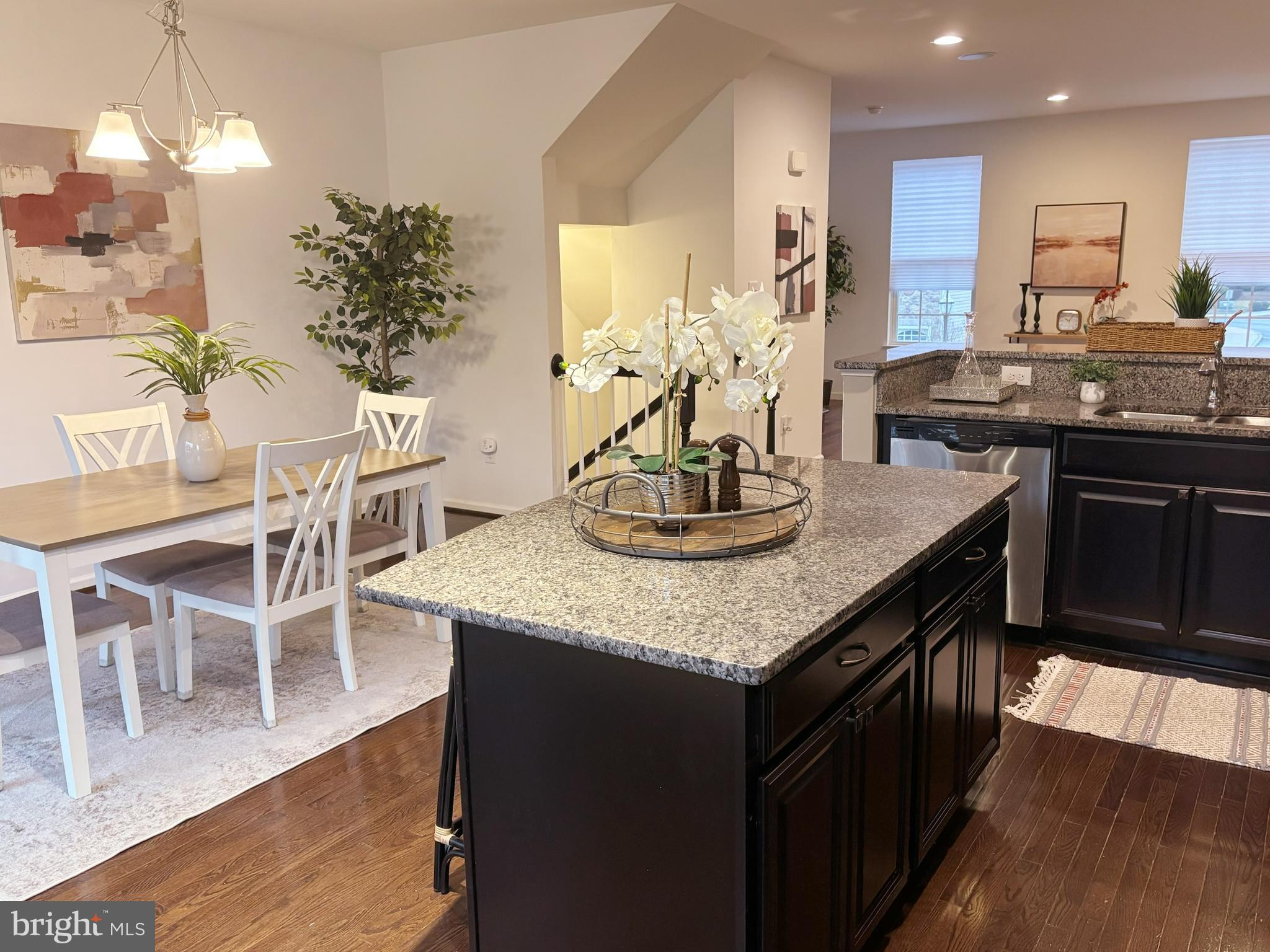 VILLAGES AT PARKE PL - Residential