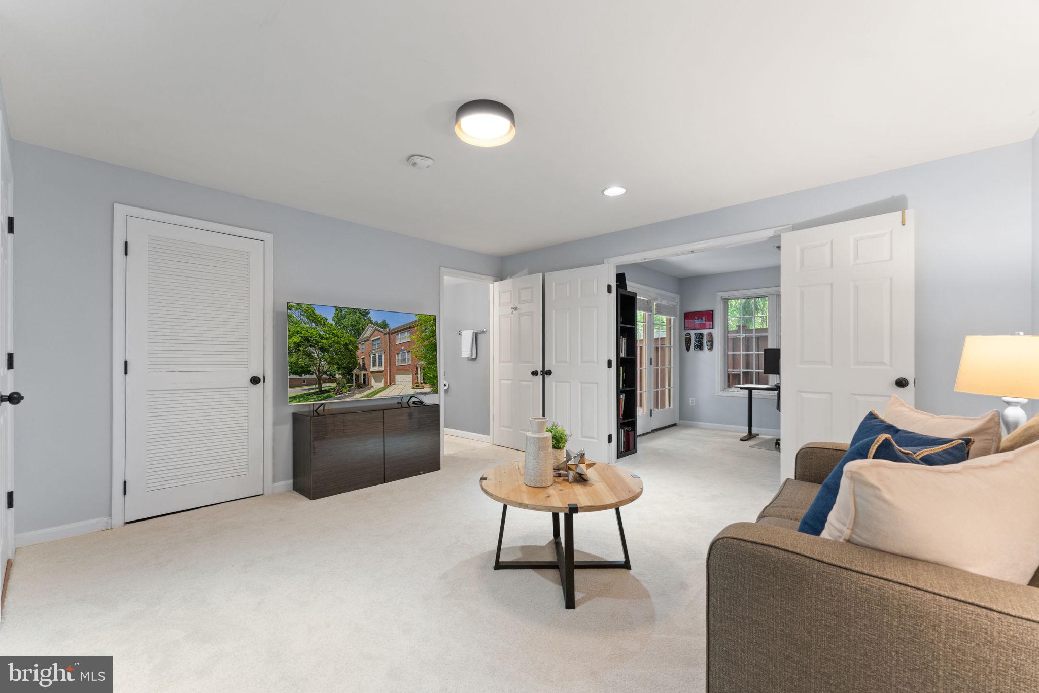 RANDOM HILLS LAND BAY - Residential