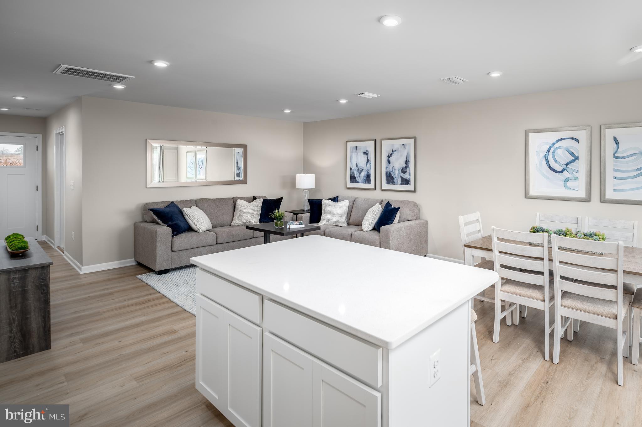 CARDINAL POINTE - Residential