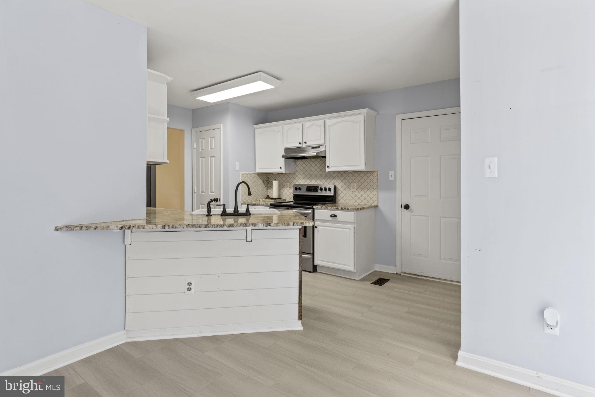 DUTCH HOLLOW - Residential