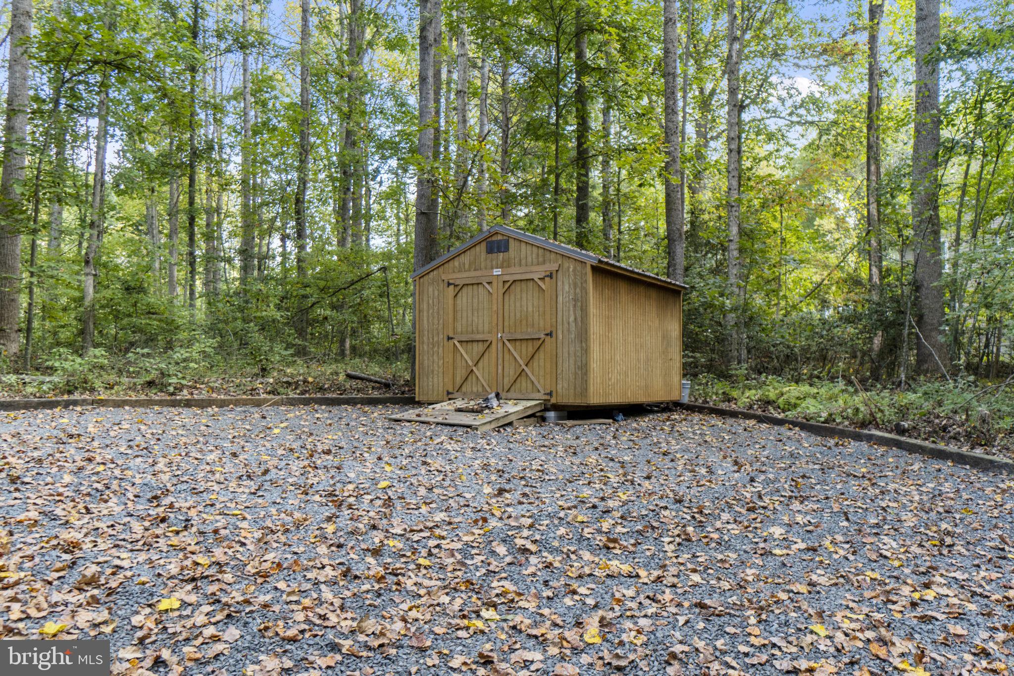 DUTCH HOLLOW - Residential