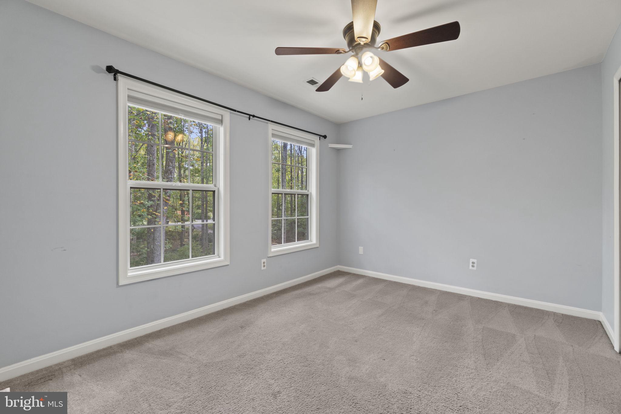 DUTCH HOLLOW - Residential