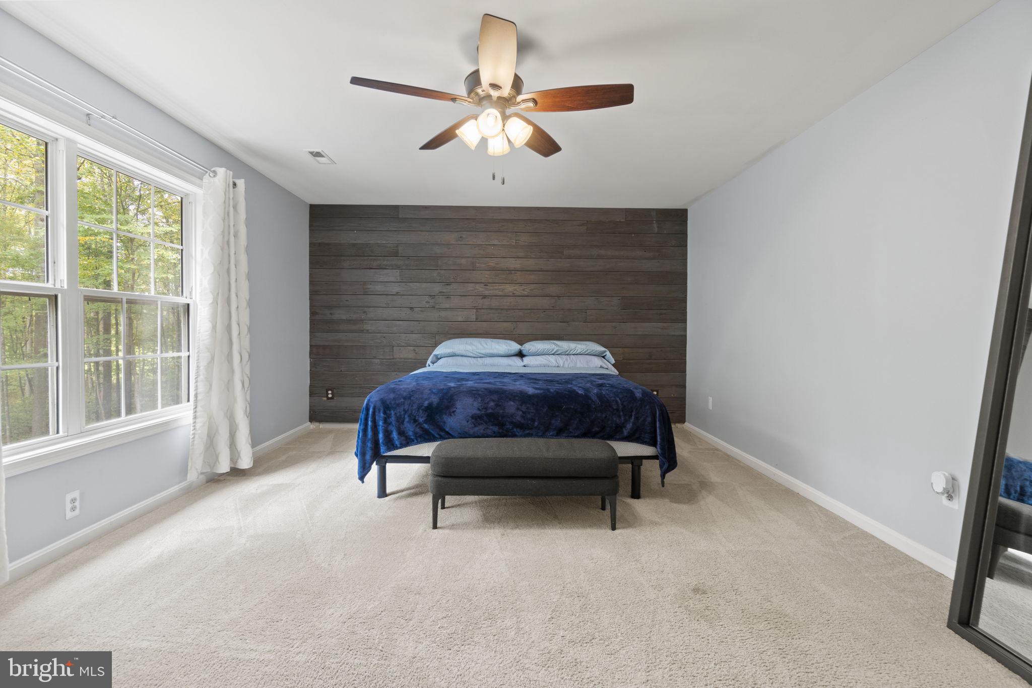 DUTCH HOLLOW - Residential