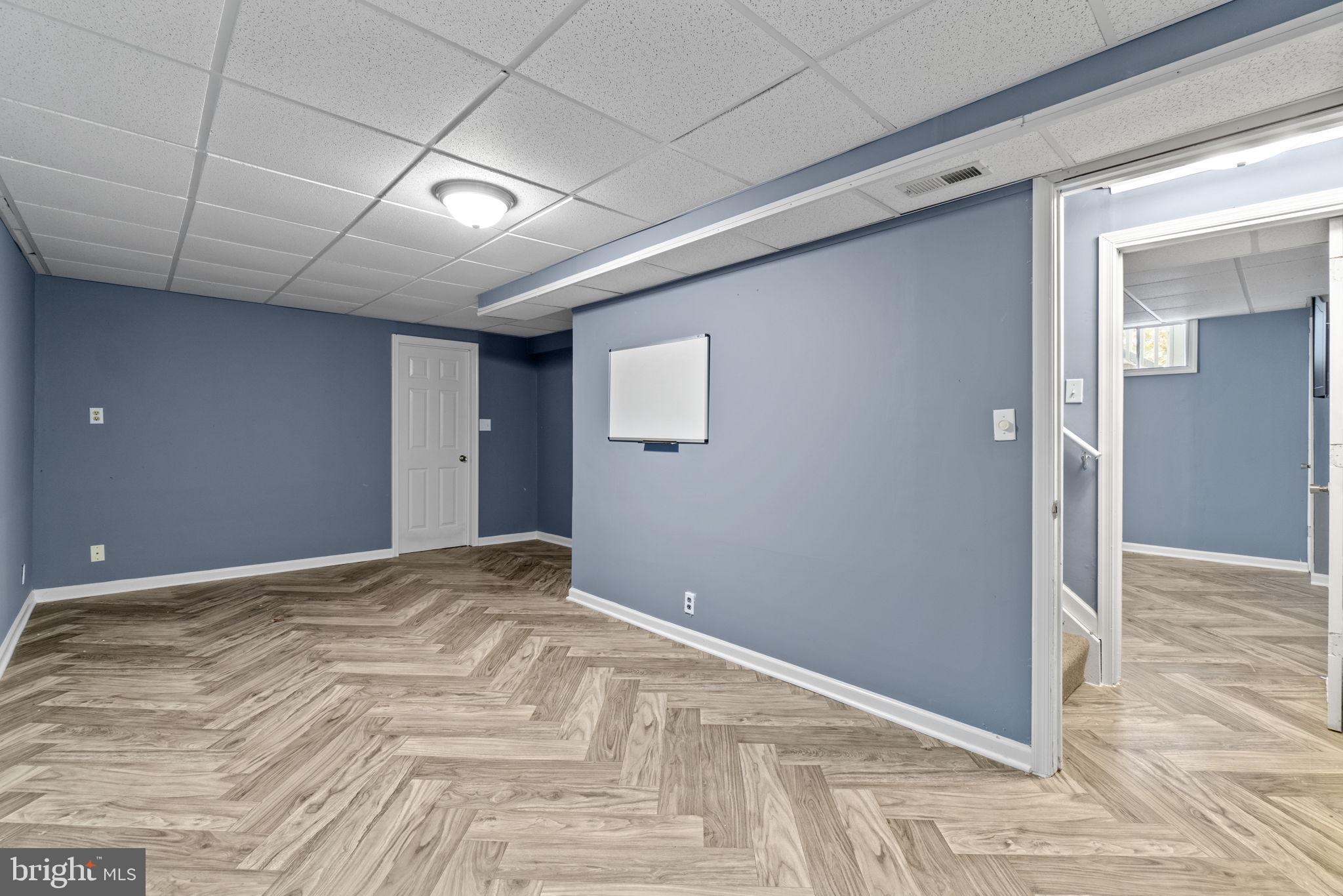 DUTCH HOLLOW - Residential