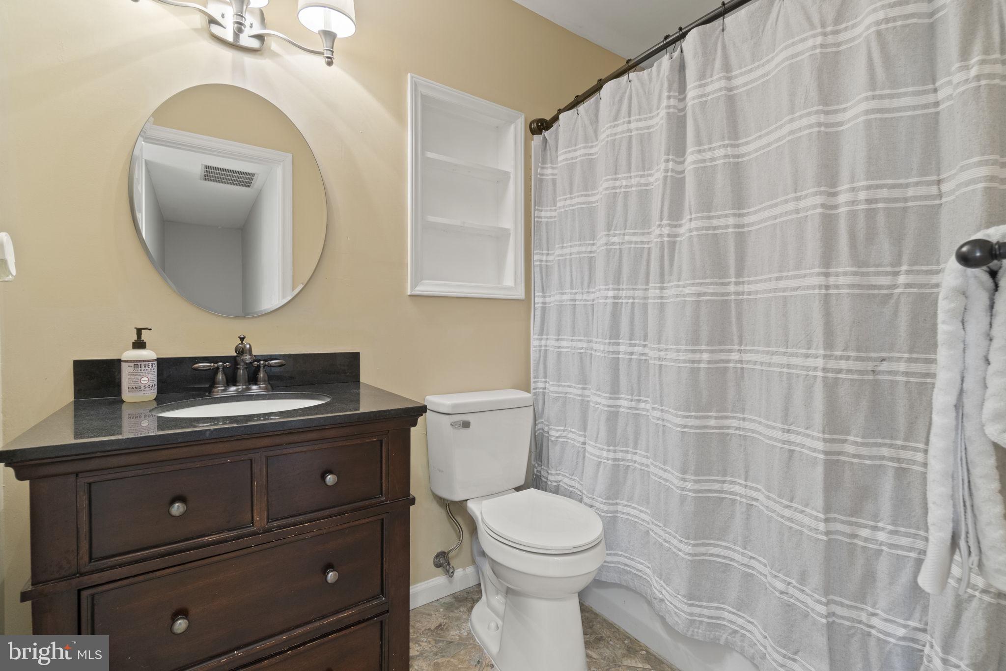 DUTCH HOLLOW - Residential