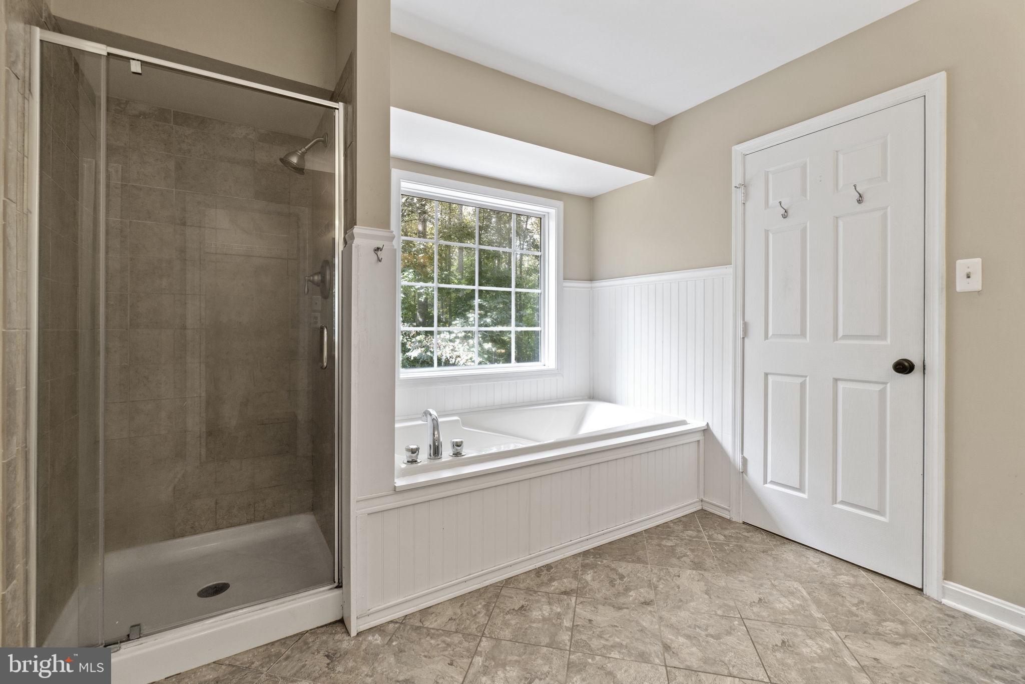 DUTCH HOLLOW - Residential