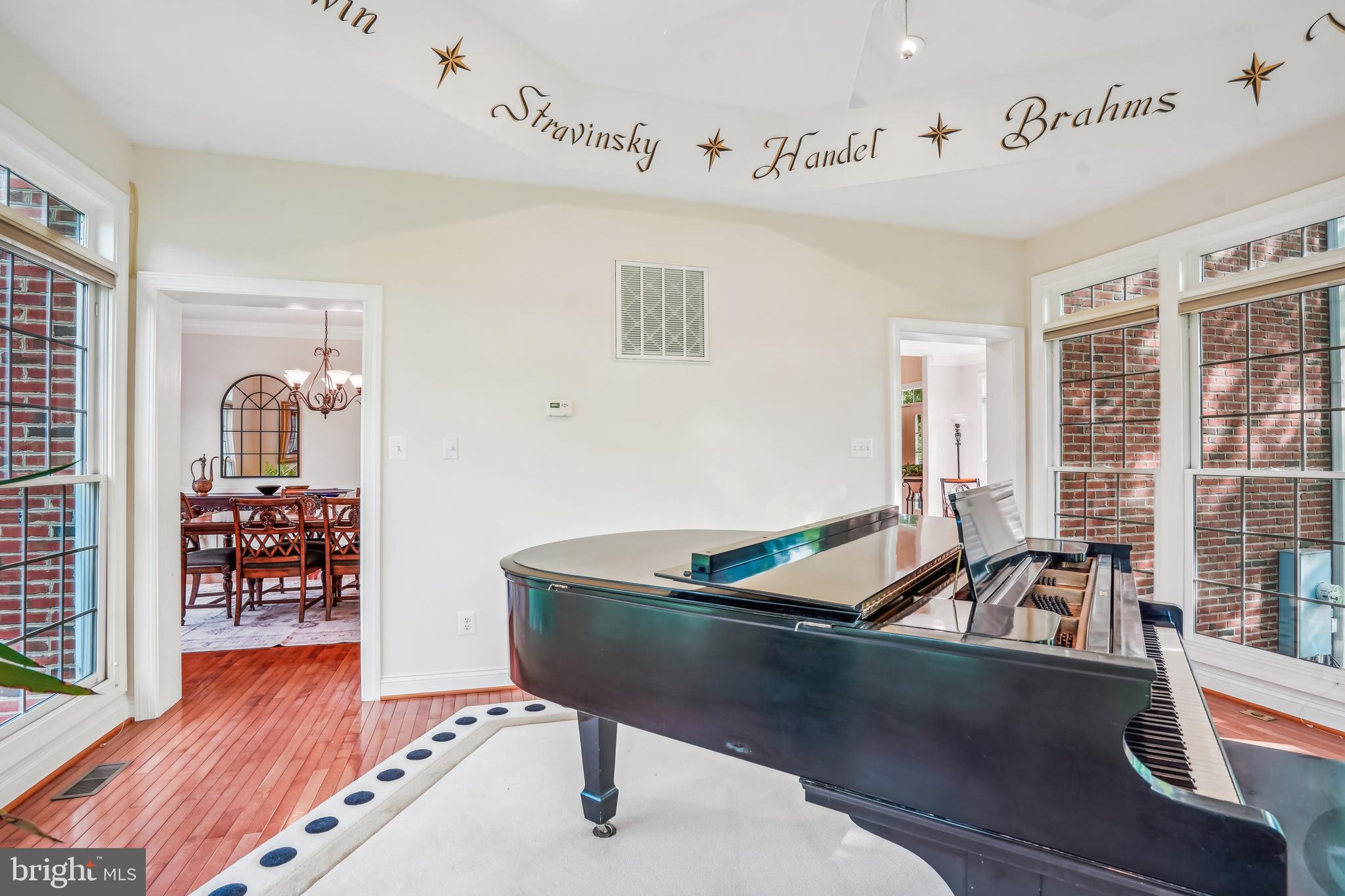 WOODLAND ESTATES - Residential