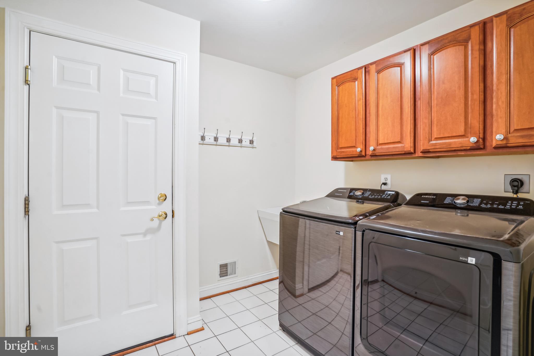 WOODLAND ESTATES - Residential