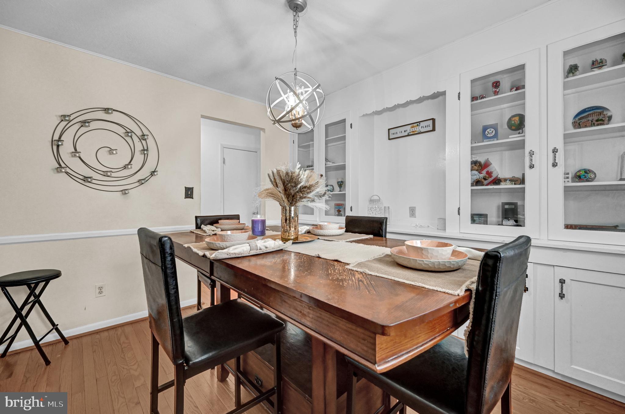 WILLOWDALE - Residential