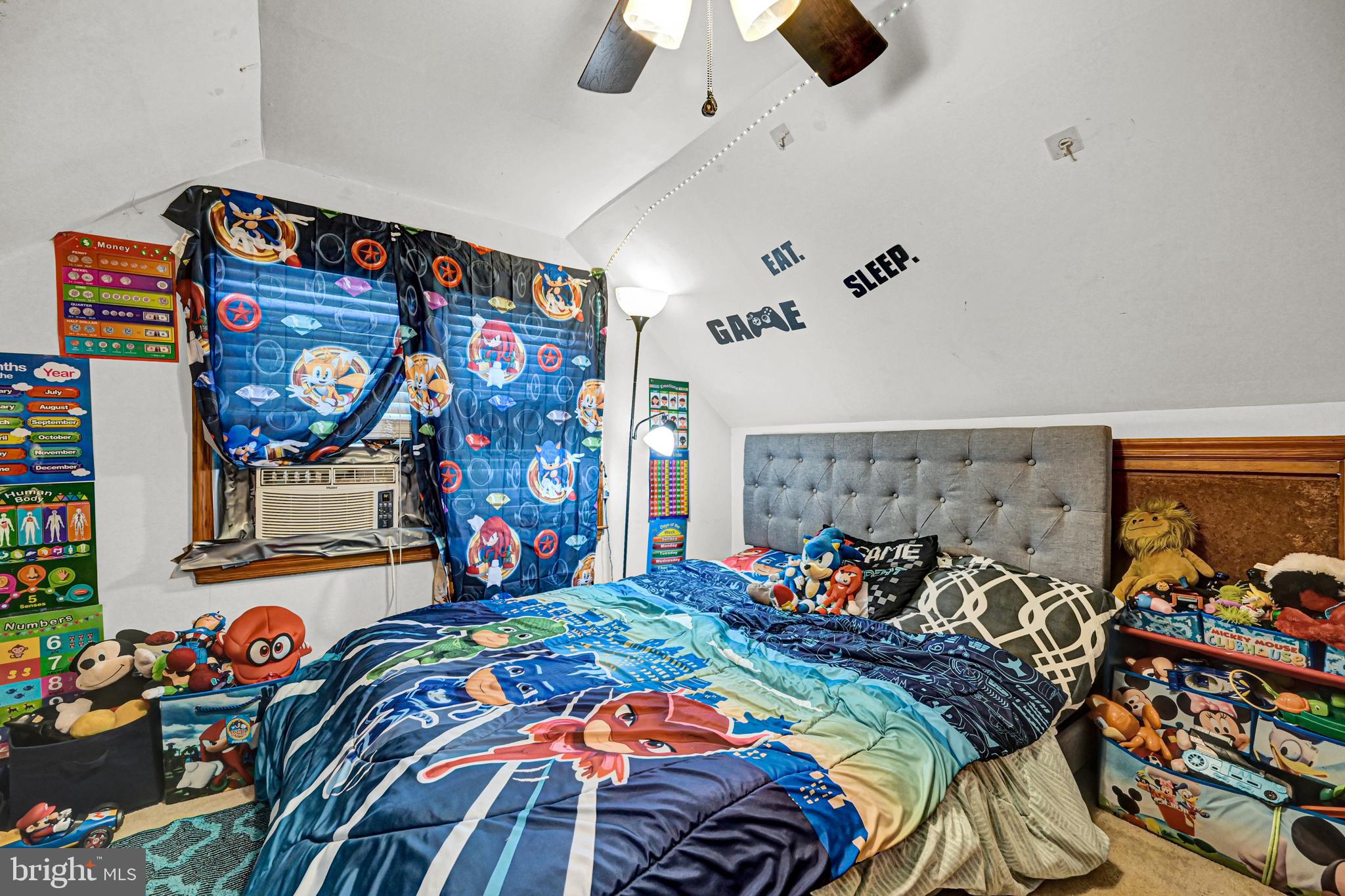 WILLOWDALE - Residential