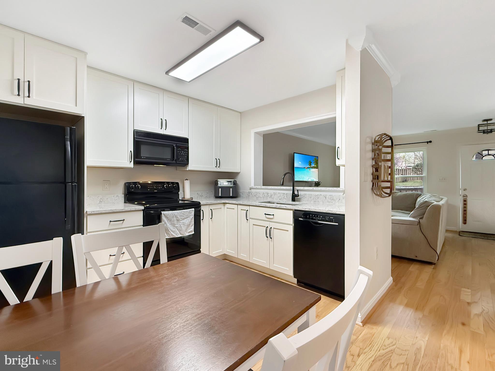 HOMELAND VILLAGE - Residential