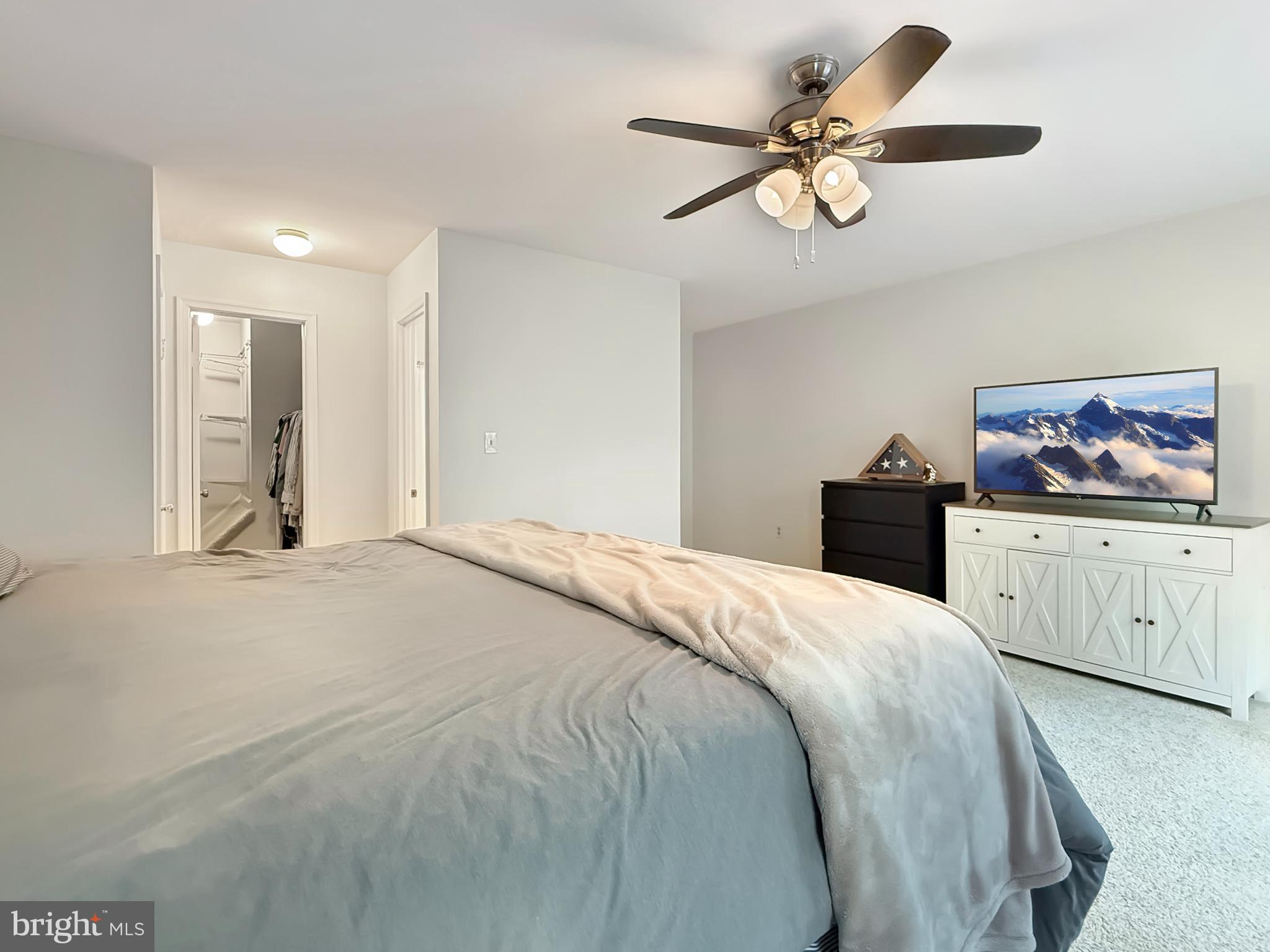 HOMELAND VILLAGE - Residential