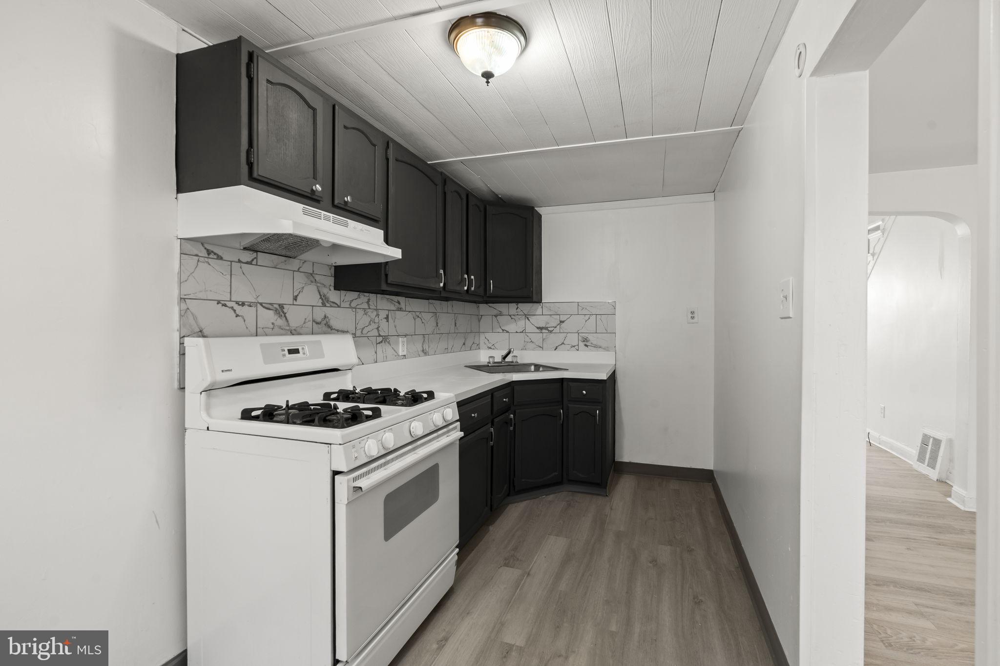 EDGEMONT PARK - Residential