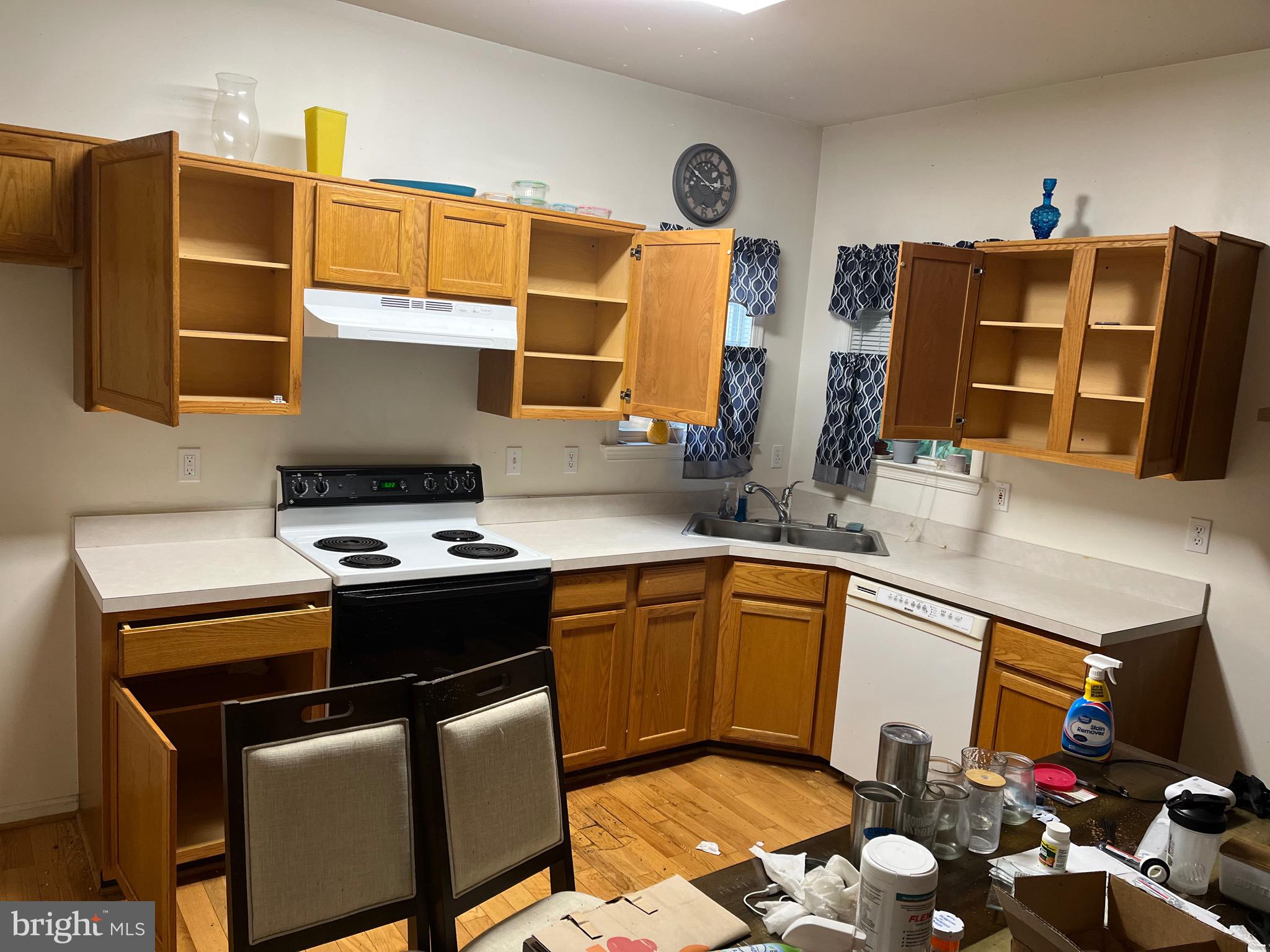 WINDSOR VIEW ESTATES - Residential