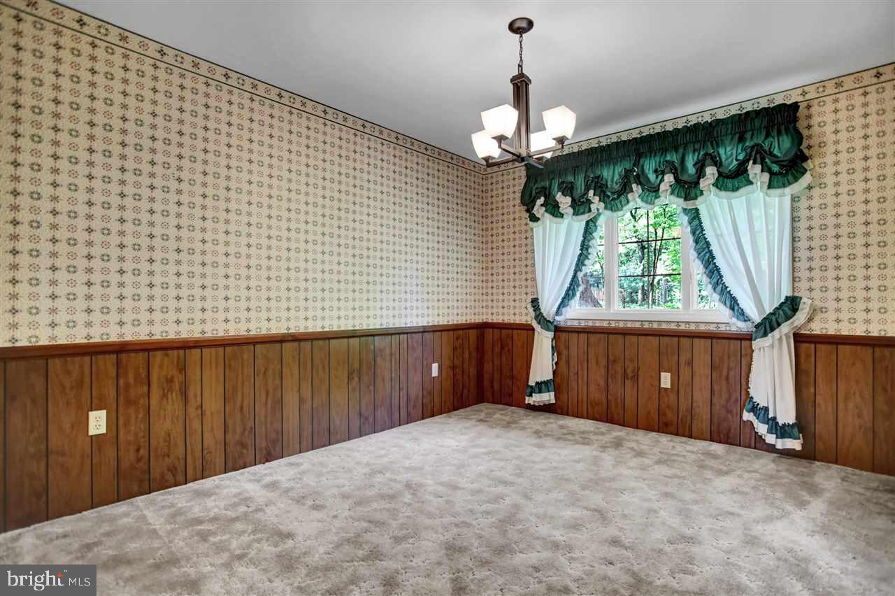 REIS ACRES ESTATES - Residential