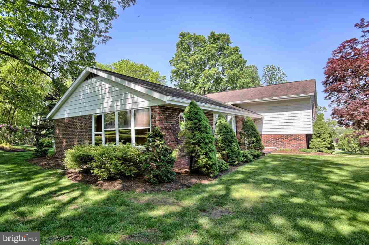 REIS ACRES ESTATES - Residential