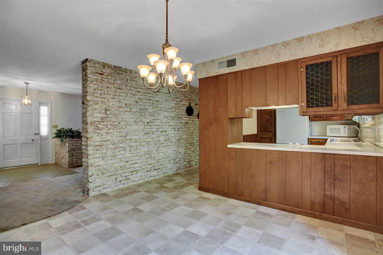 REIS ACRES ESTATES - Residential