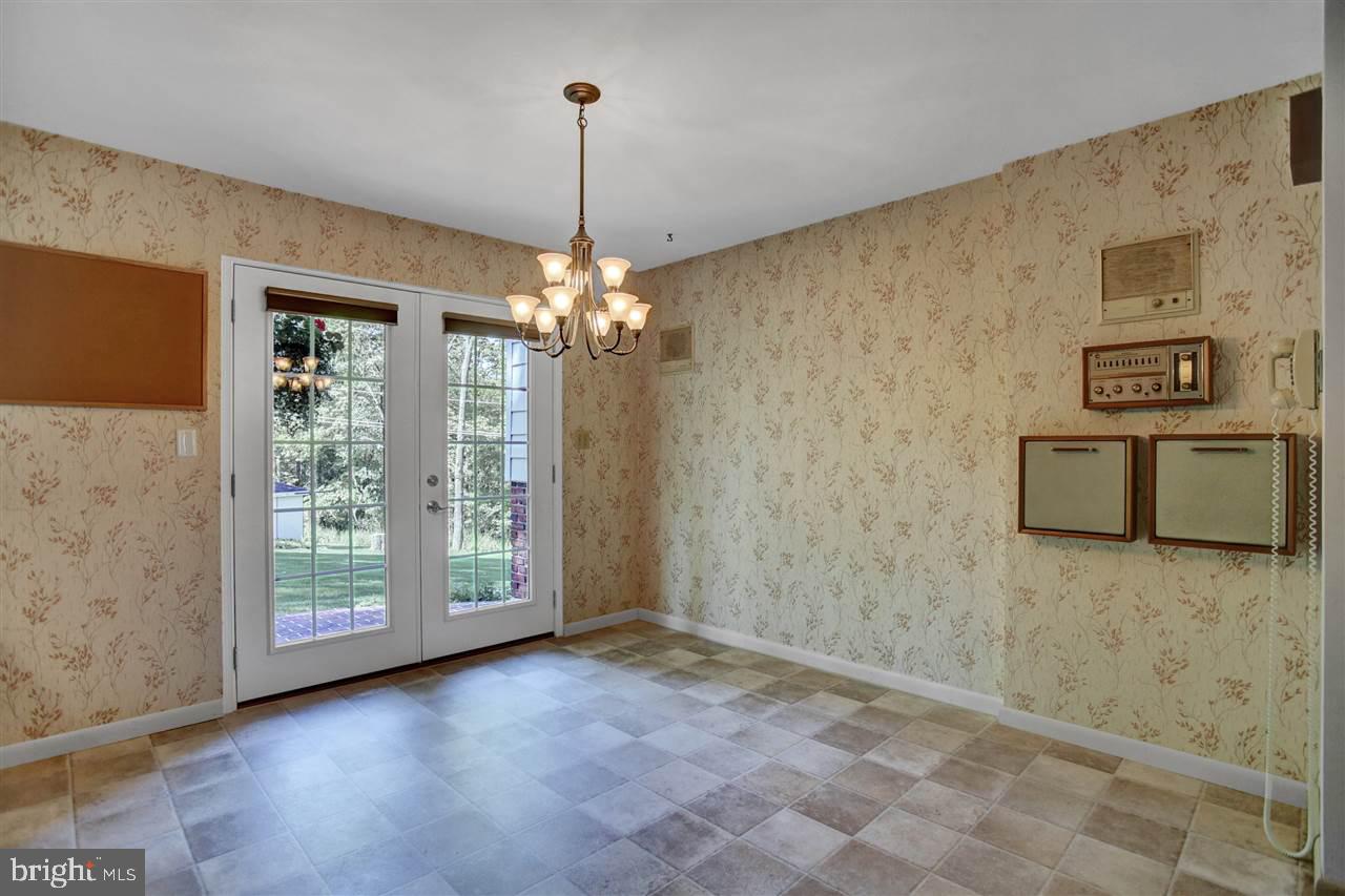 REIS ACRES ESTATES - Residential