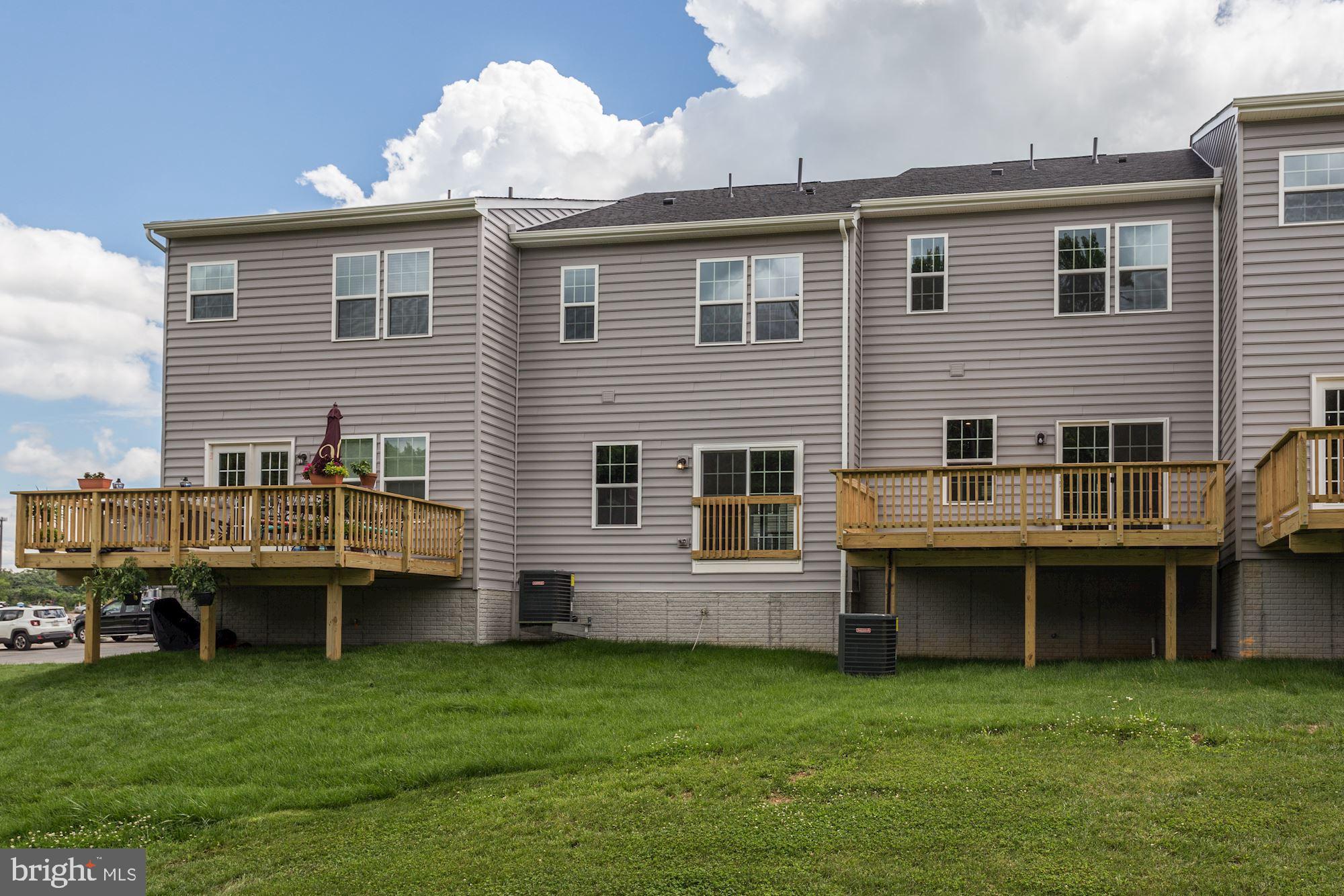 POTOMAC STATION - Residential