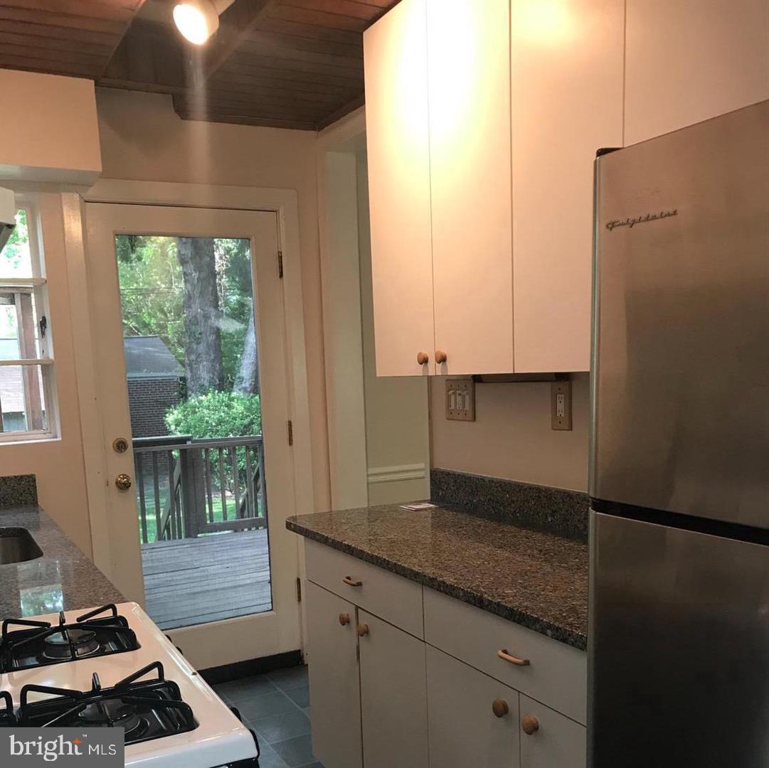 ROSEMONT - Residential Lease