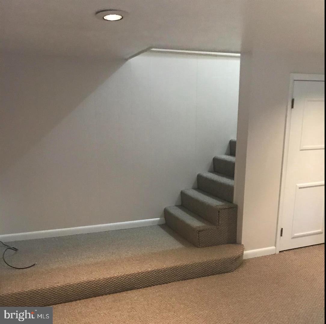 ROSEMONT - Residential Lease