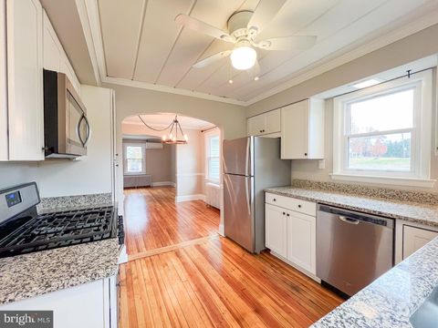 213 E CHATSWORTH AVENUE REISTERSTOWN MD 21136