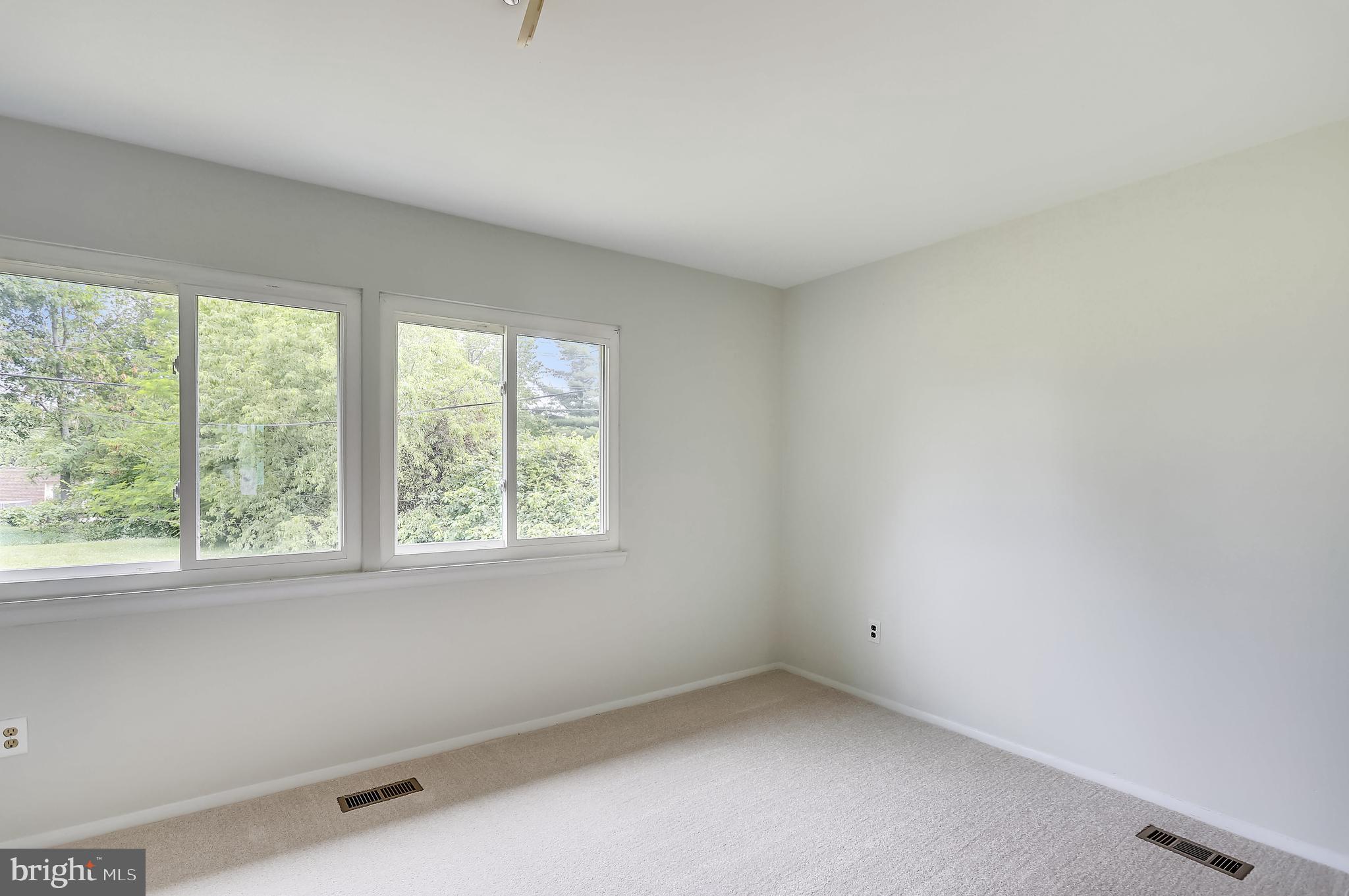 POINTER RIDGE - Residential