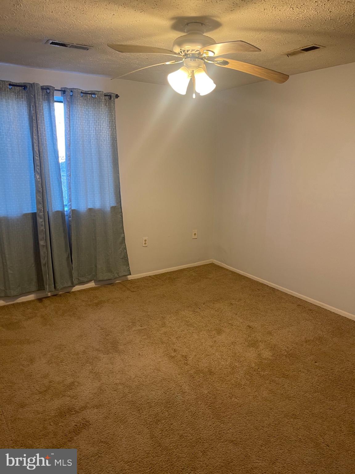 MEADOWVALE MANOR - Residential