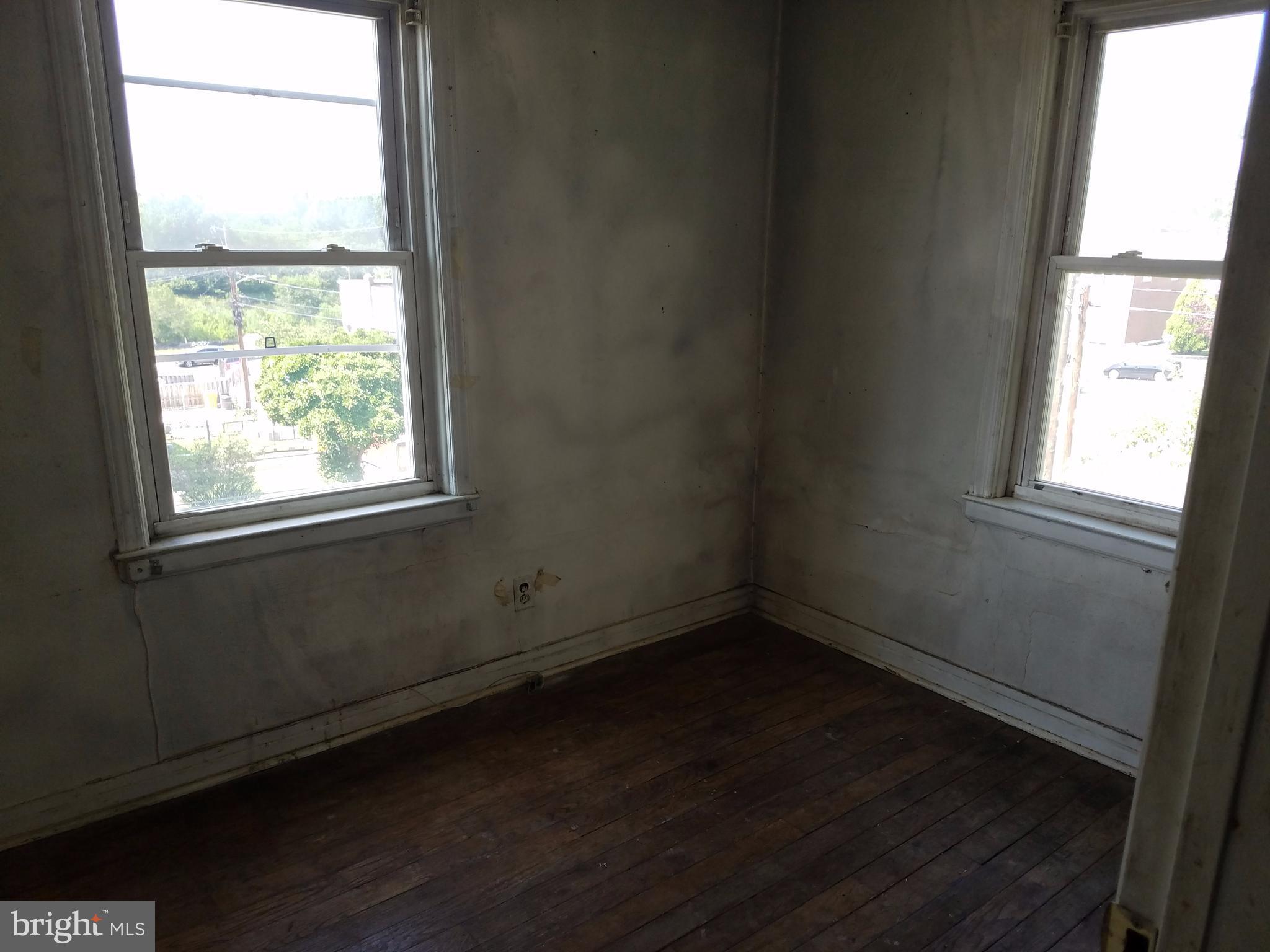 ARUNDEL VILLAGE - Residential