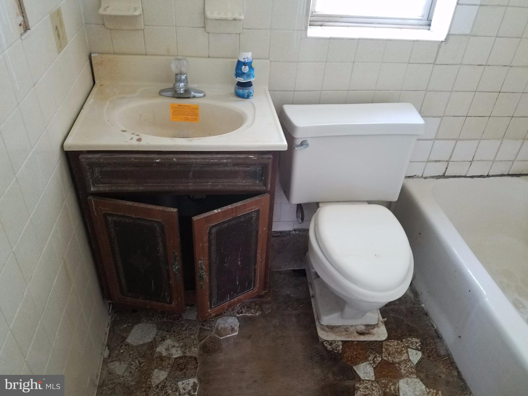 ARUNDEL VILLAGE - Residential