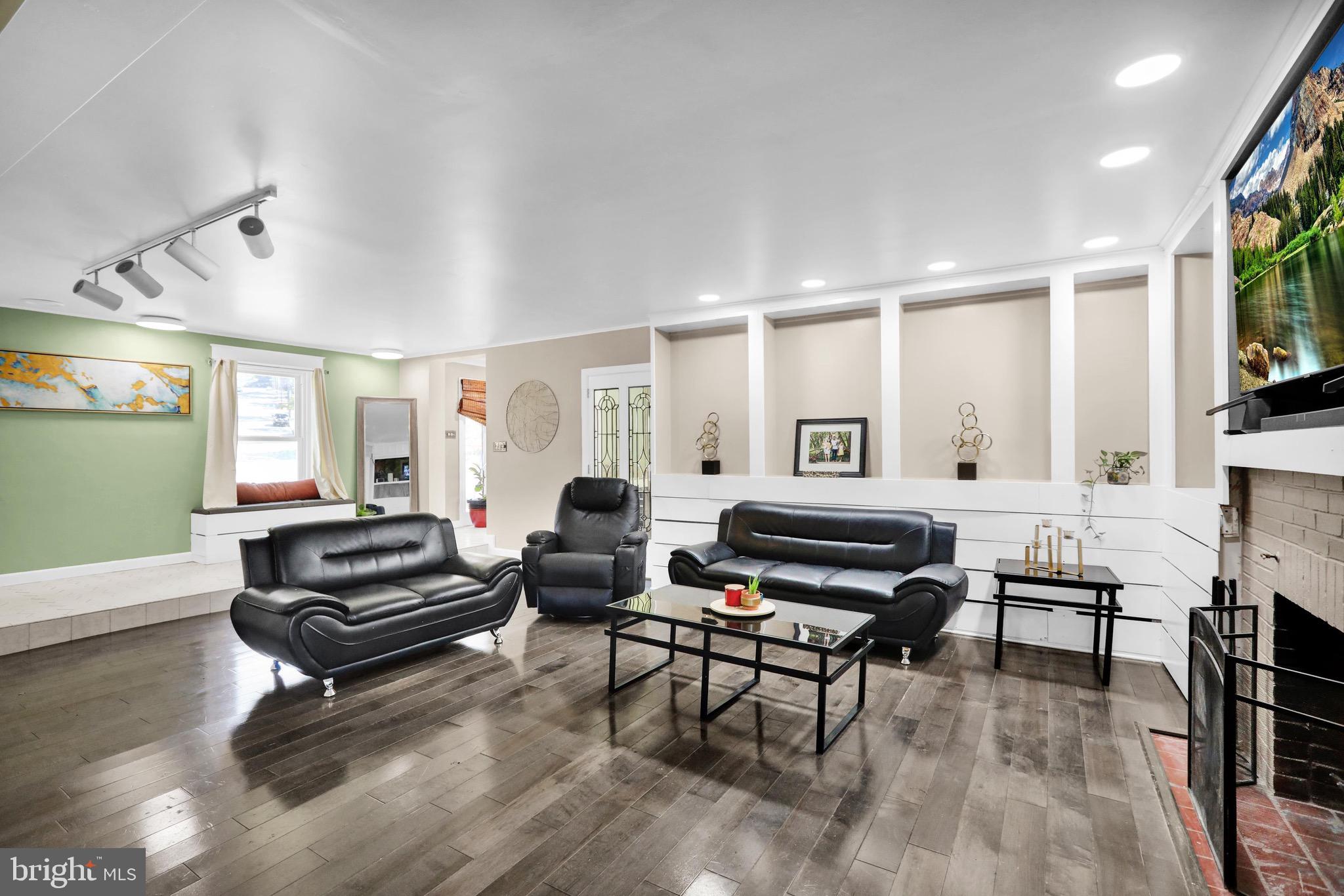 HAMPDEN HEIGHTS - Residential