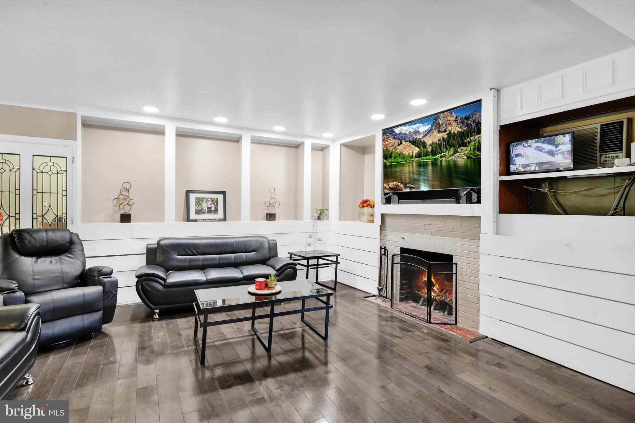 HAMPDEN HEIGHTS - Residential