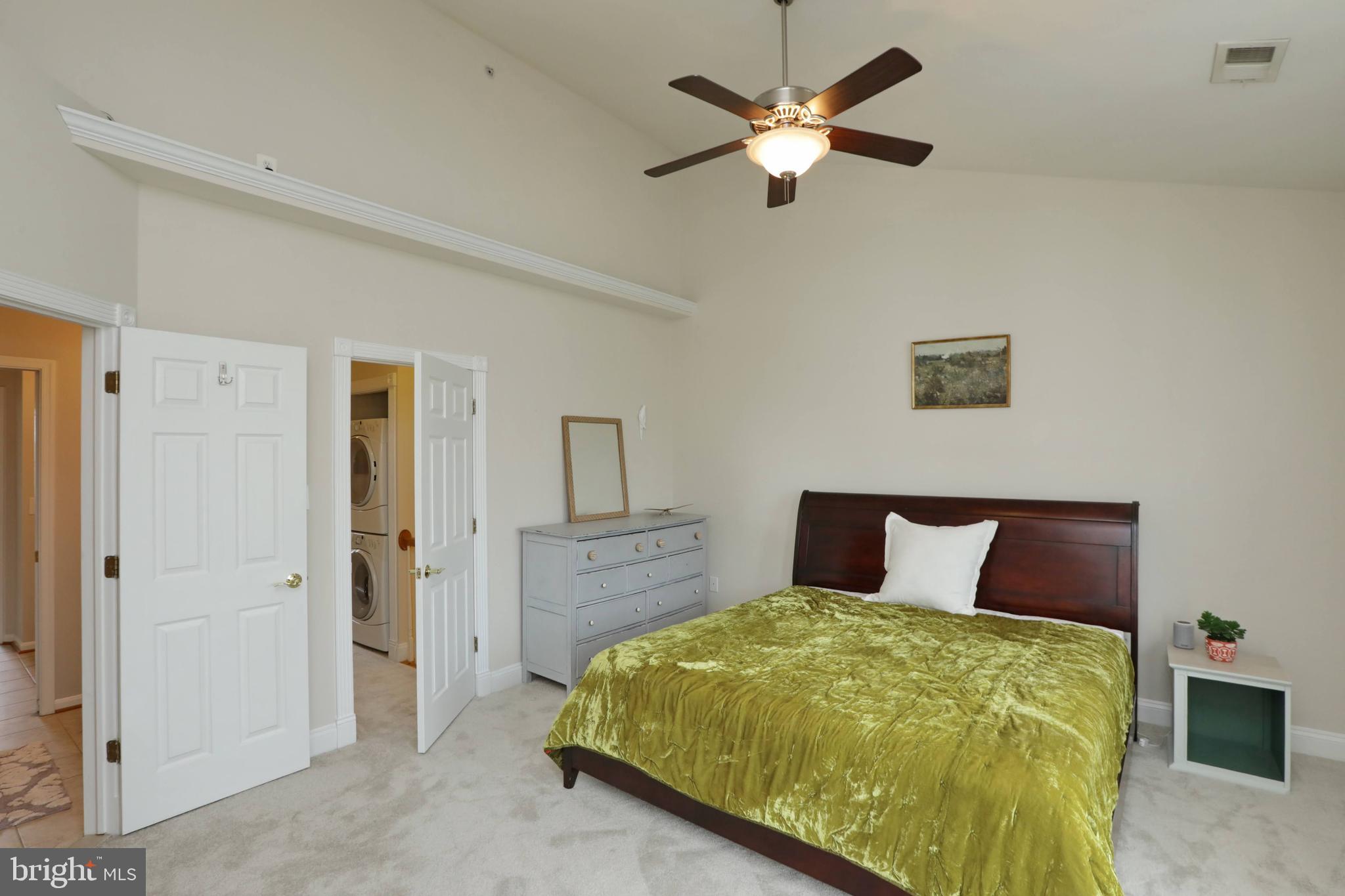 CENTENNIAL COMMONS - Residential Lease