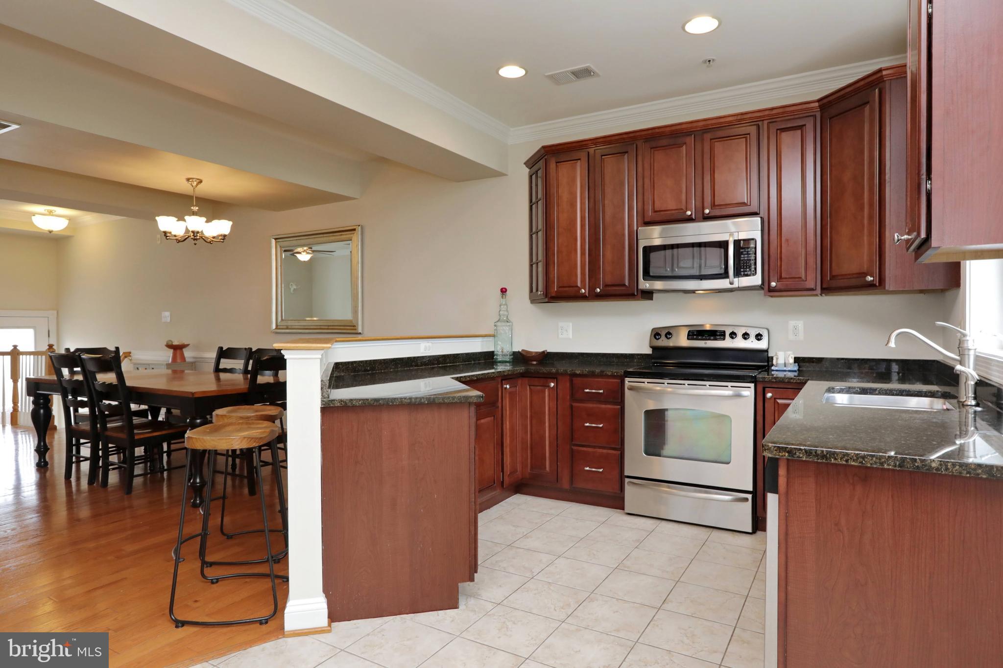 CENTENNIAL COMMONS - Residential Lease