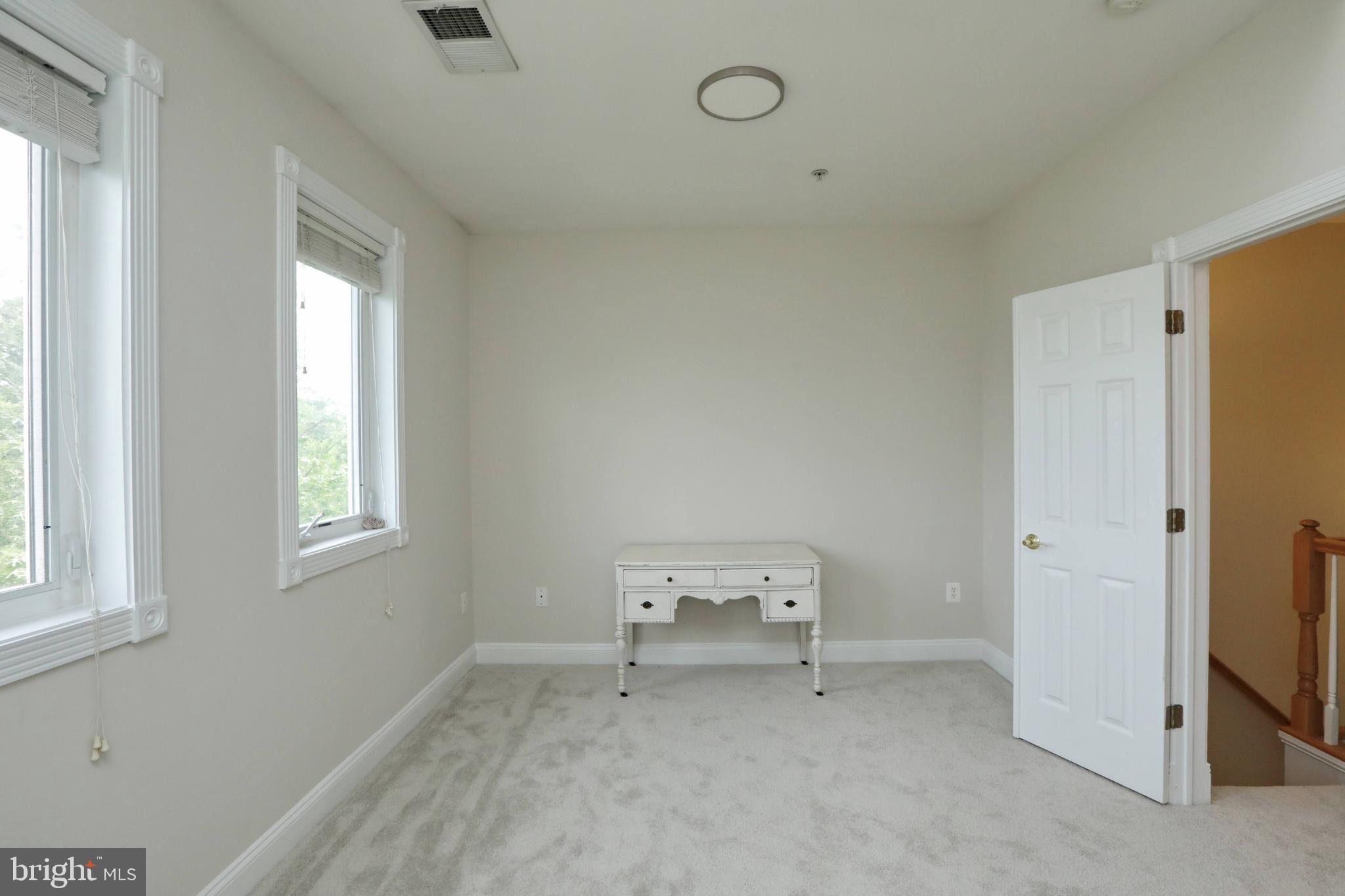 CENTENNIAL COMMONS - Residential Lease