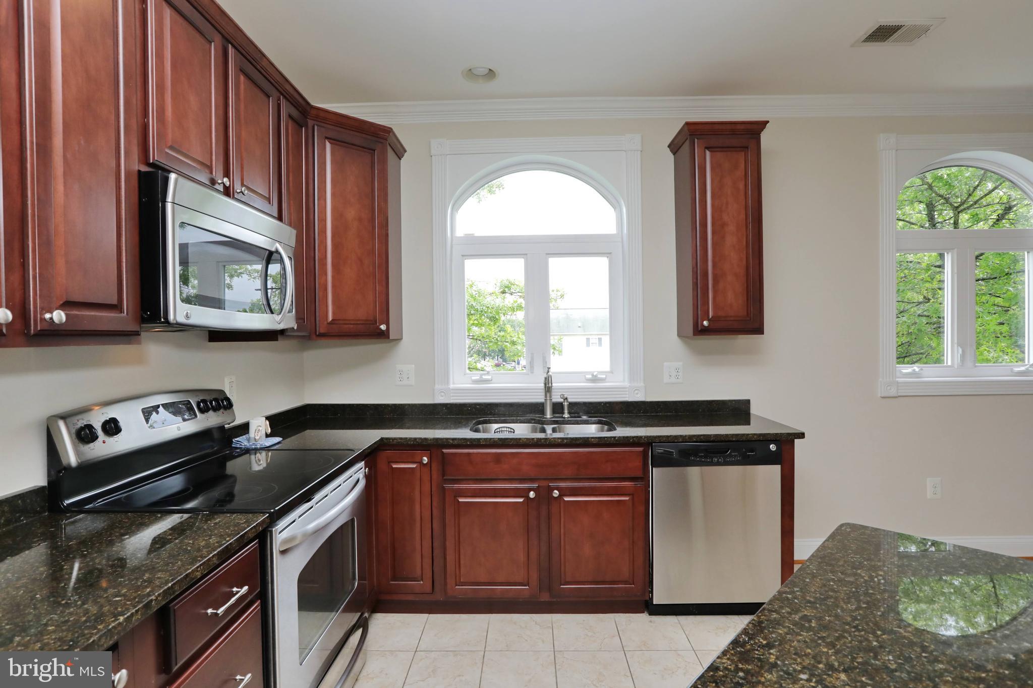 CENTENNIAL COMMONS - Residential Lease