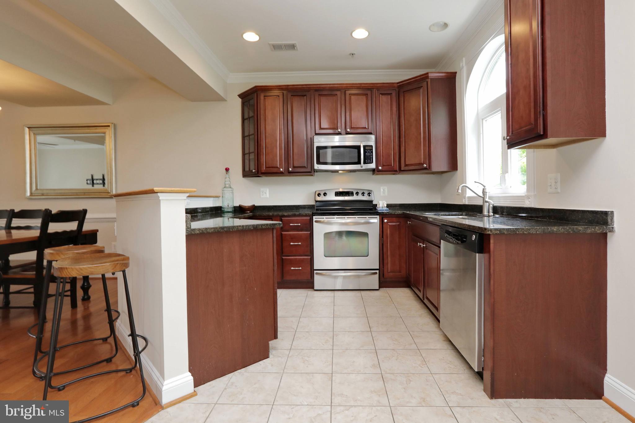 CENTENNIAL COMMONS - Residential Lease