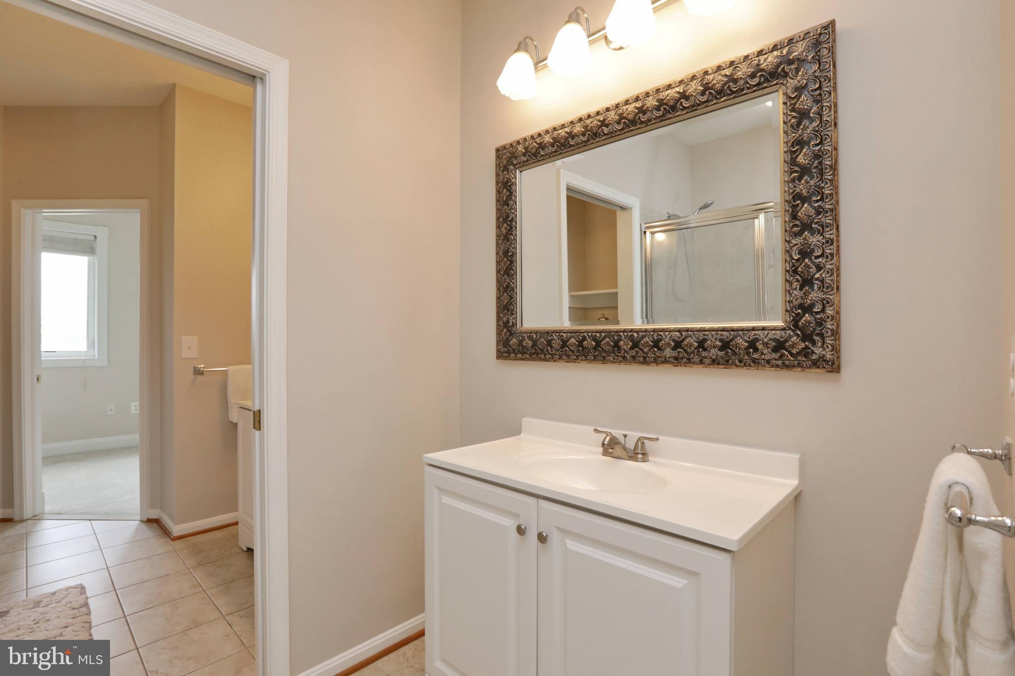 CENTENNIAL COMMONS - Residential Lease