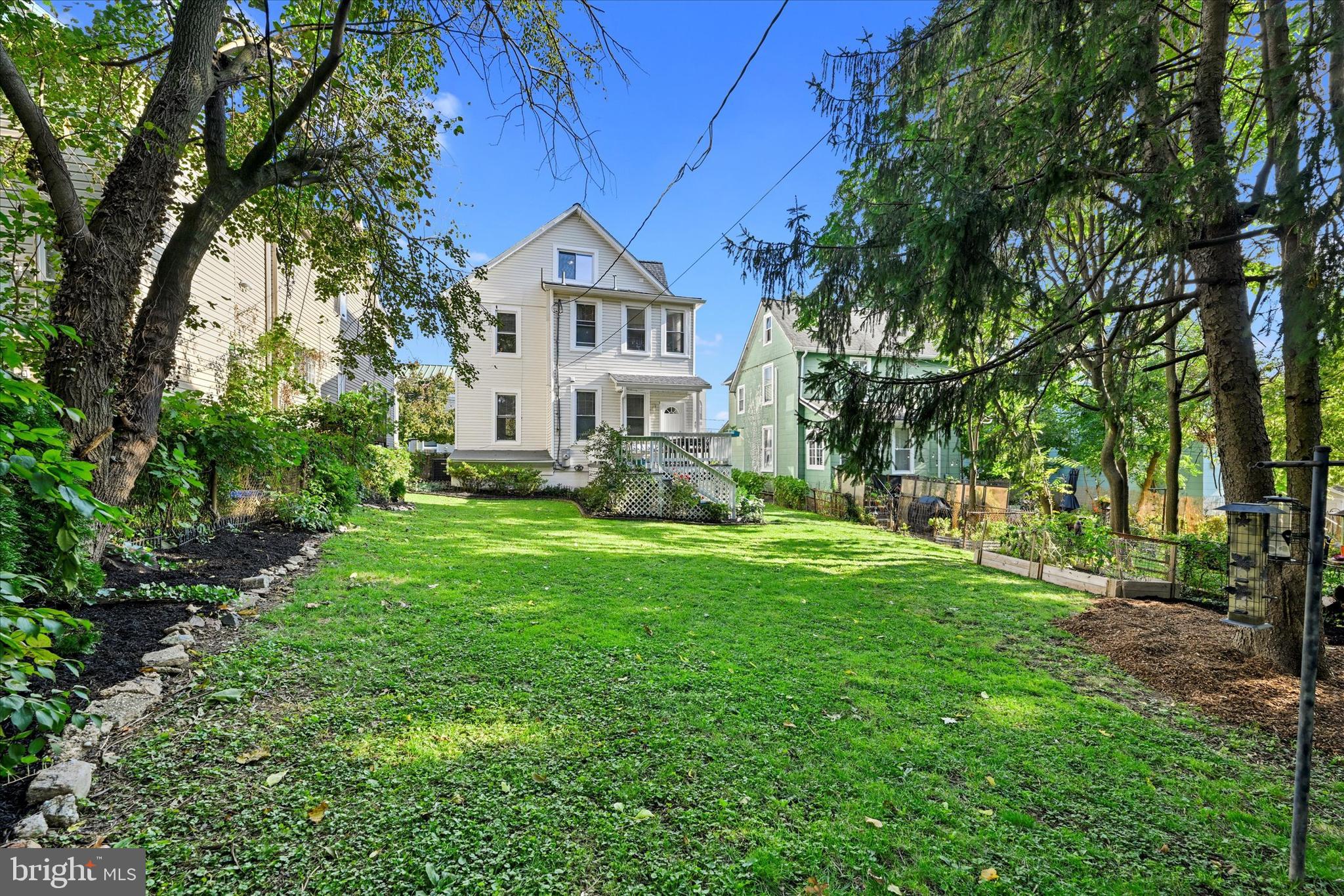 LAURAVILLE HISTORIC DISTRICT - Residential
