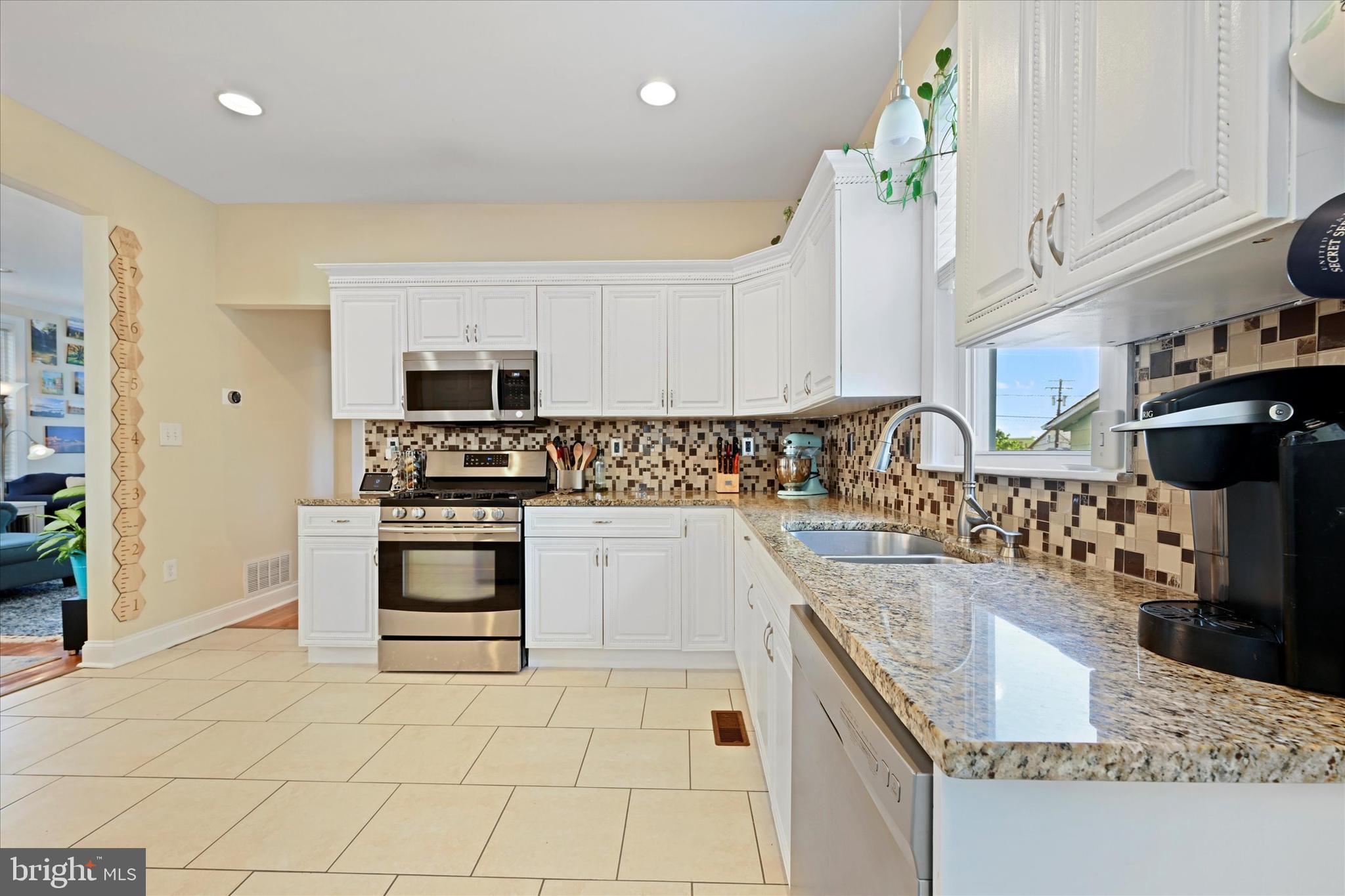 LAURAVILLE HISTORIC DISTRICT - Residential