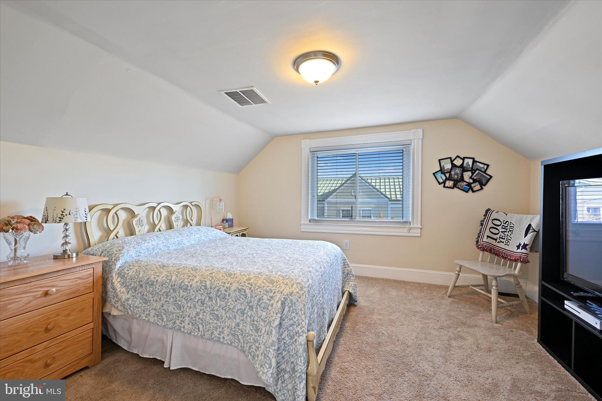 LAURAVILLE HISTORIC DISTRICT - Residential