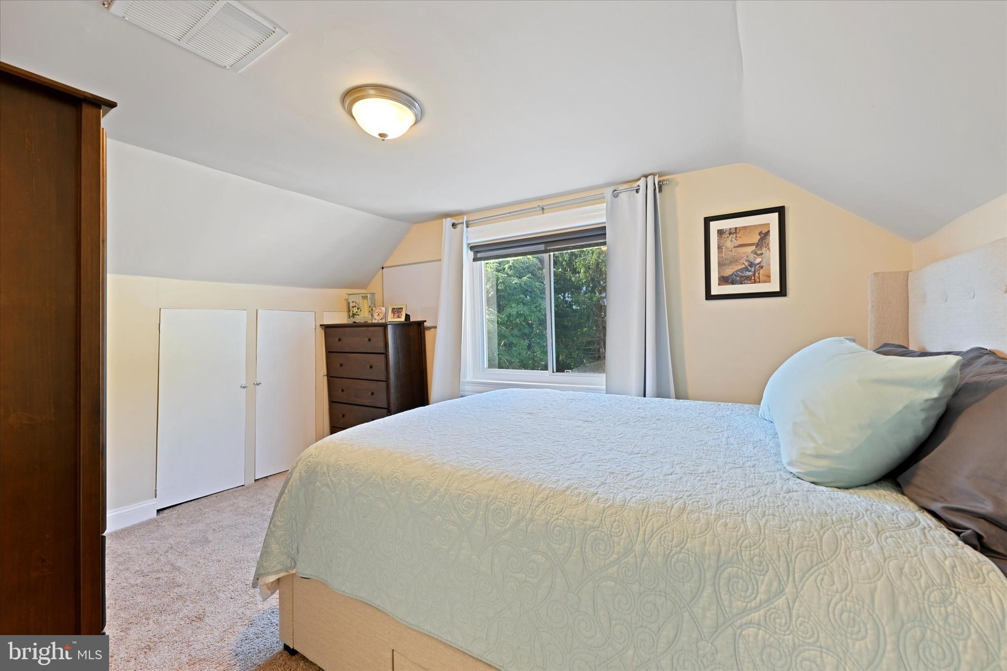 LAURAVILLE HISTORIC DISTRICT - Residential