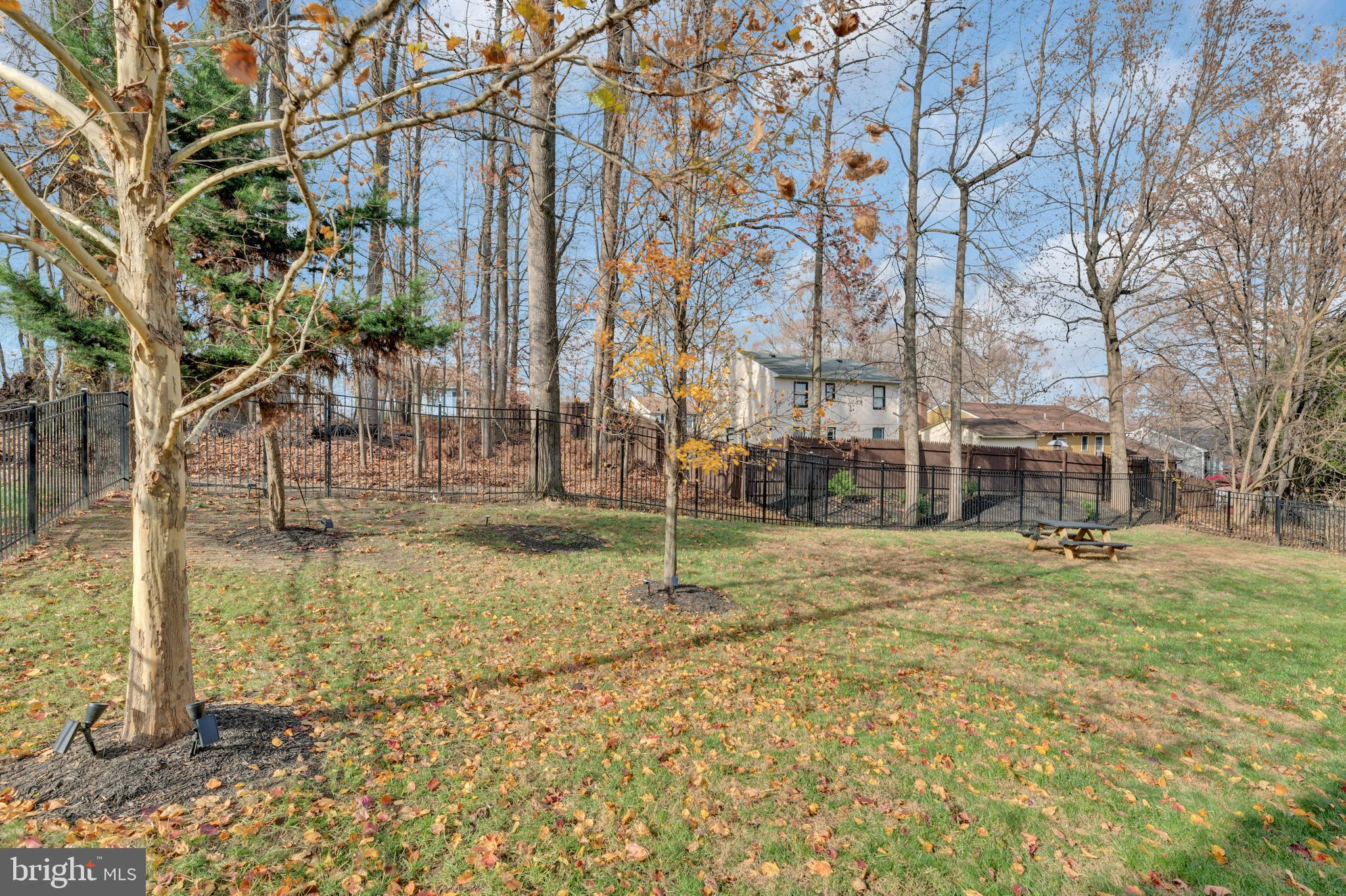 WOODMORE TOWNE CENTRE - Residential