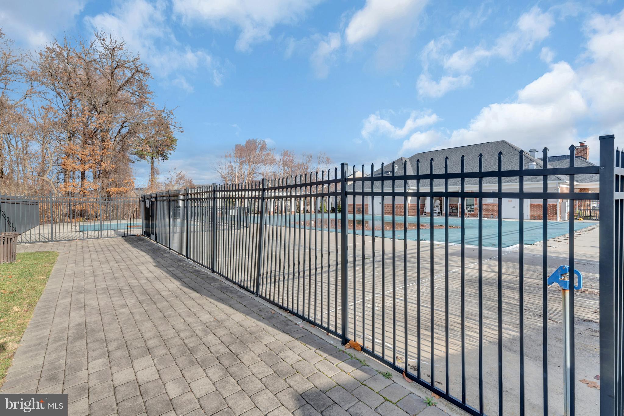 WOODMORE TOWNE CENTRE - Residential