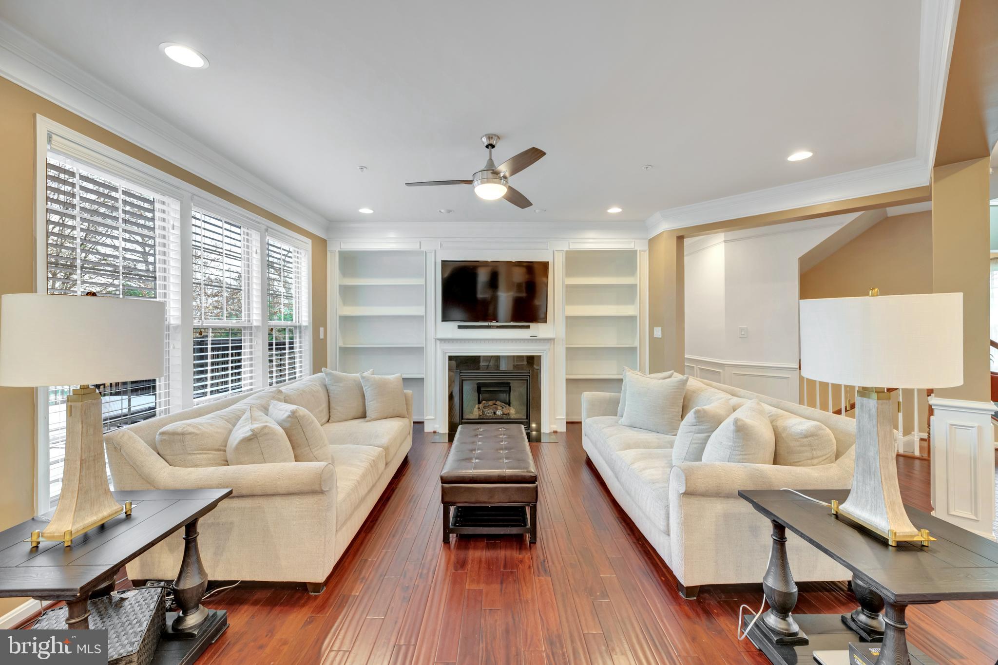 WOODMORE TOWNE CENTRE - Residential