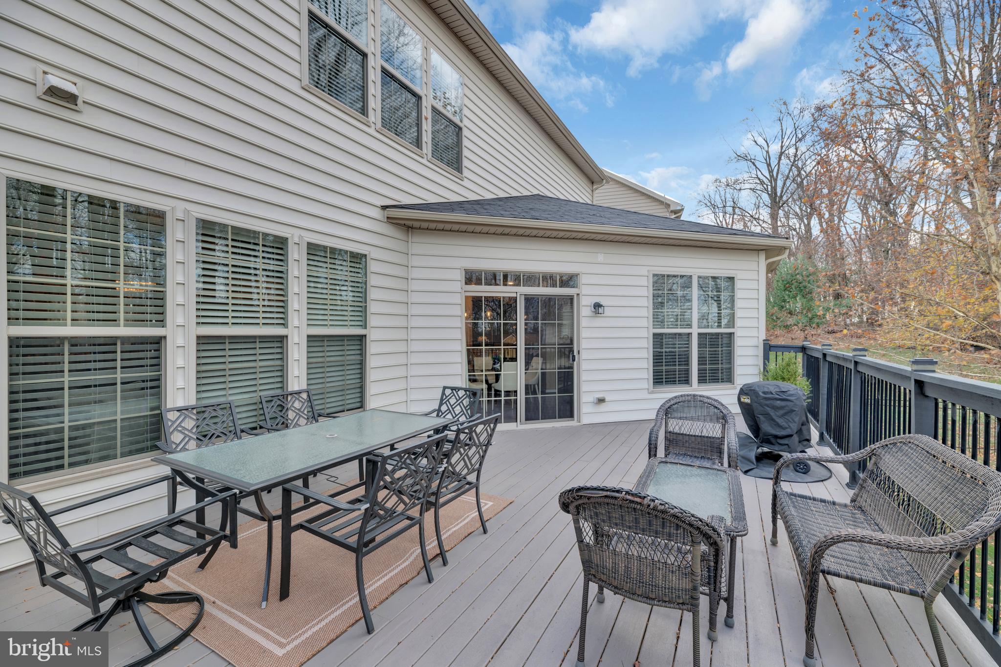 WOODMORE TOWNE CENTRE - Residential