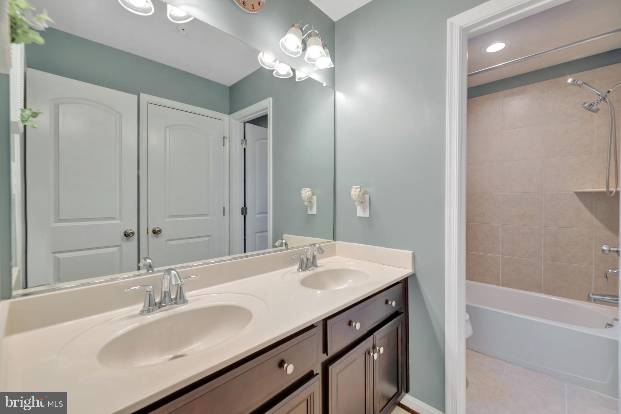 WOODMORE TOWNE CENTRE - Residential