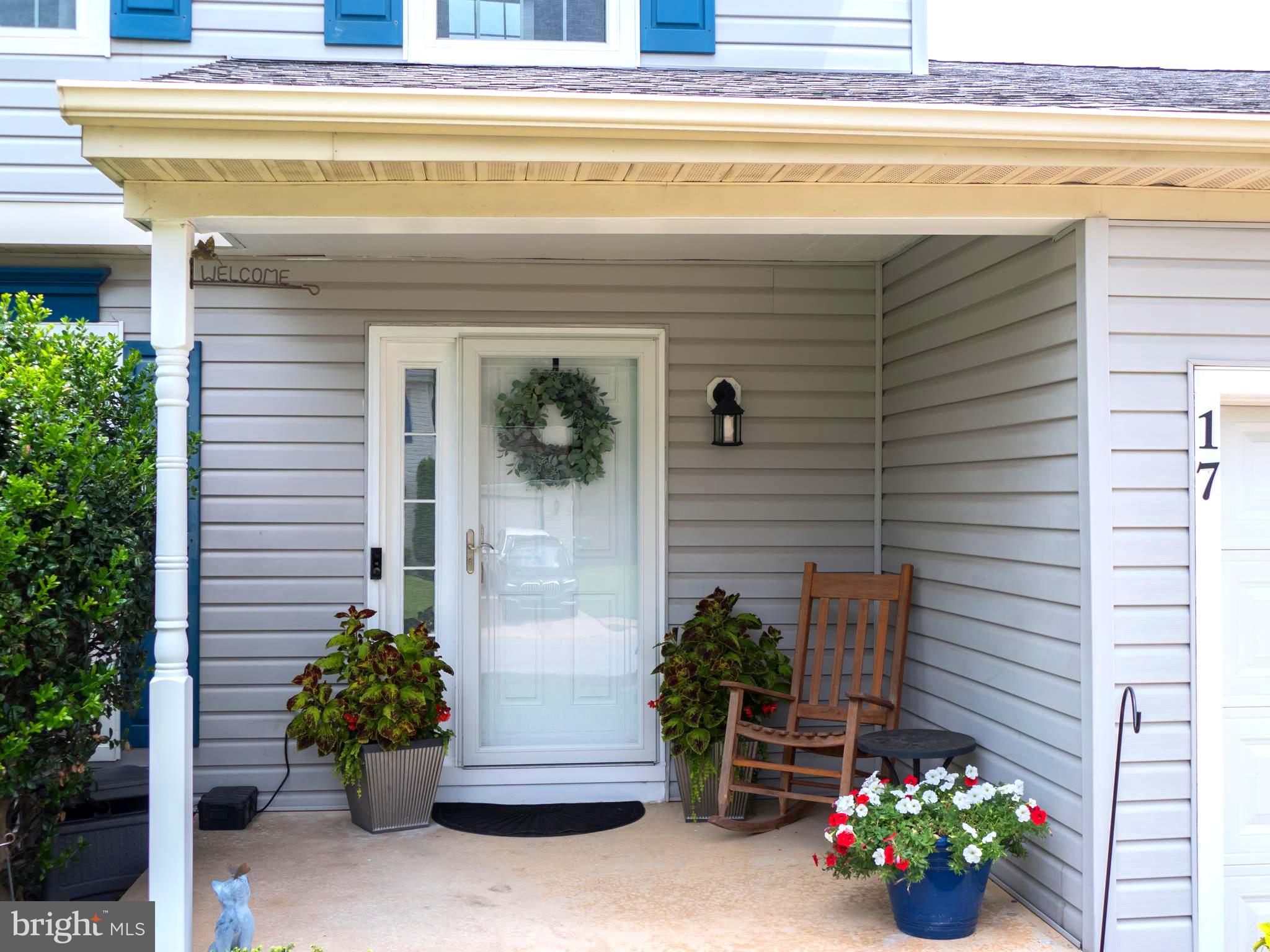 17 W VIOLETTE DRIVE